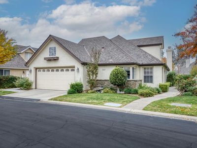 3014 W Brompton Ln, Fresno, CA, 93711