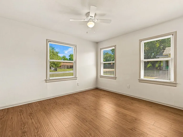 310 Hillcrest Ave — Photo 21
