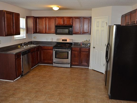 2nd image of 113 Bellington Dr
