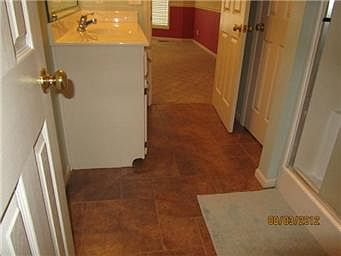 5th image of 15768 Meadow Ct