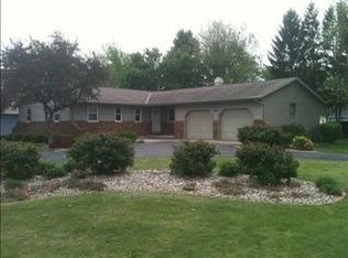 100 E 7th St, El Paso, IL 61738