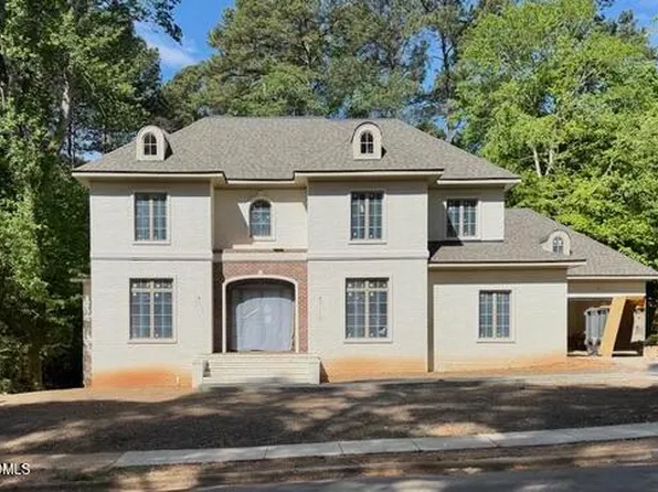 4801 Rampart St, Raleigh, NC 27609