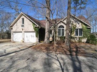 341 Rock Creek Dr, New Bern, NC 28562