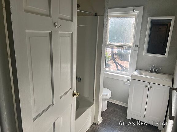 5th image of 616 N Weber St APT 202