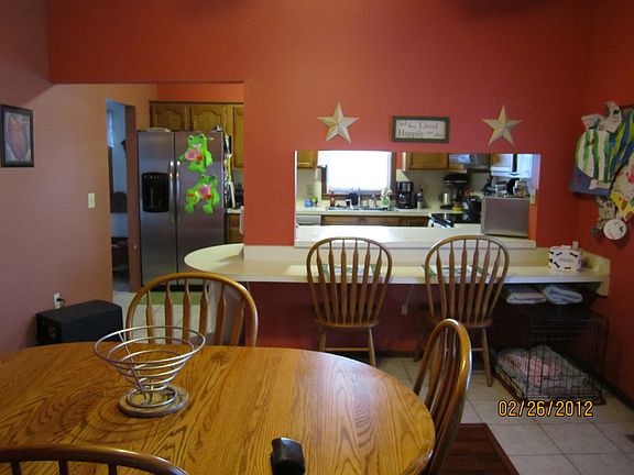 Dining Room looking into Kitchen