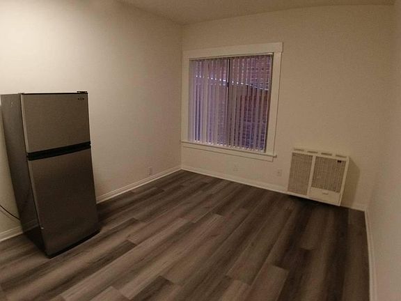 4th image of 1814 Pacific Ave #3