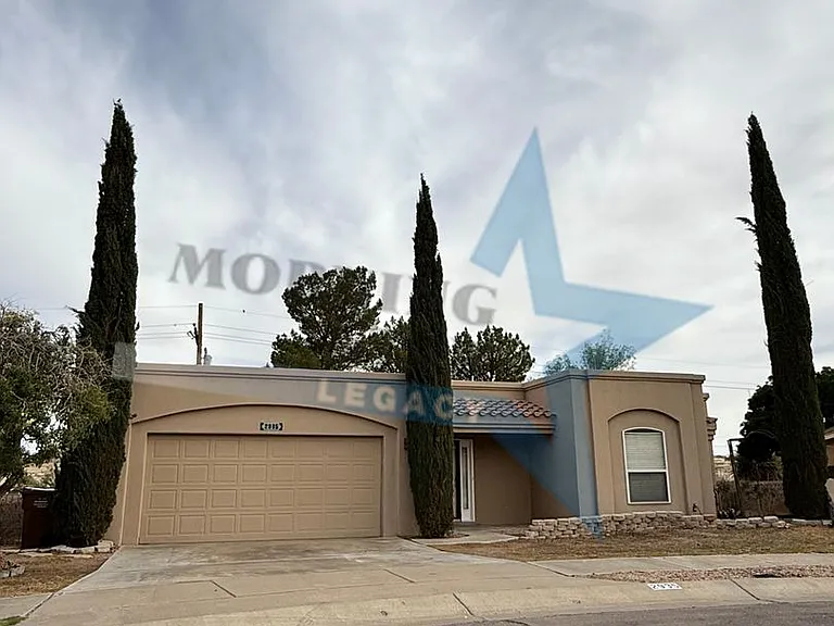 2935 Scenic Cir — Photo 1