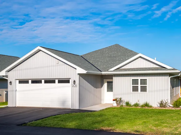 Ridge Road Homes, 2420-2460 S Ridge Rd #2440, Green Bay, WI 54304