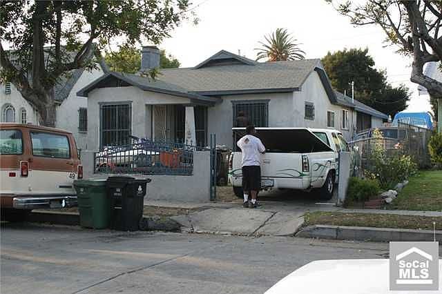 2nd image of 235 E 106th St