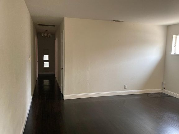 5th image of 3420 52nd St #1