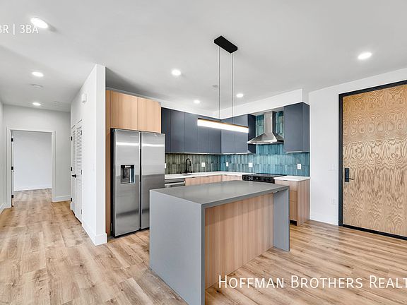 4th image of 5657 Virginia Ave #203A
