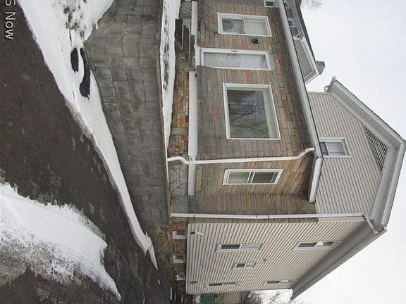3rd image of 840 Northside St