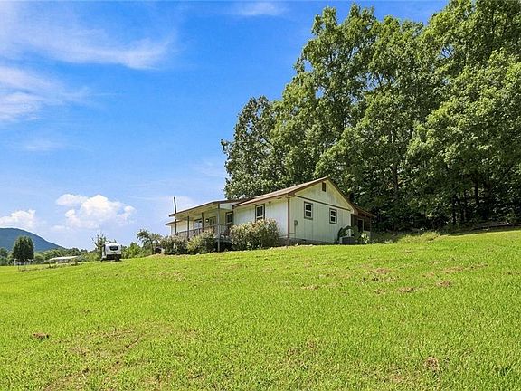 5th image of 2820 Quarles Rd
