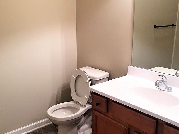 2nd image of 2796 Fitzgerald Industrial Dr APT E7