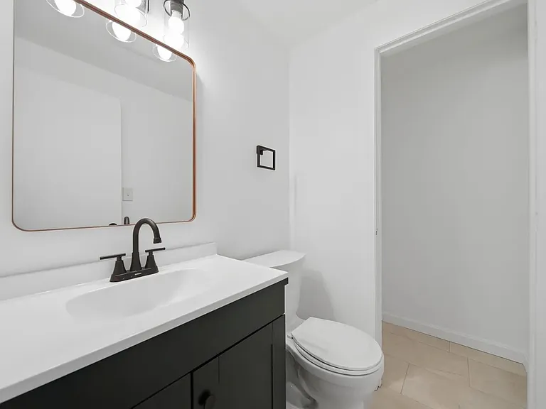 25 Silverton Dr — Photo 4