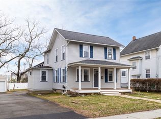 7 Beardsley St, Fairport, NY 14450