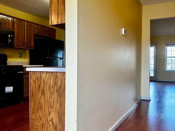 4th image of 8412 Bridge Creek Dr