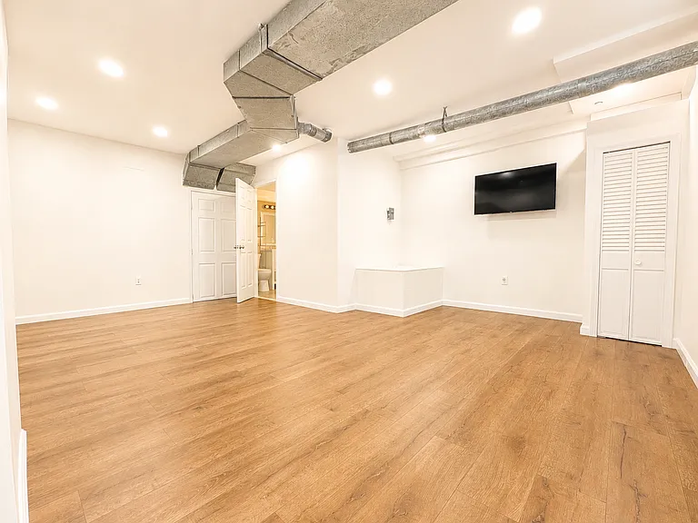 1419 Jordan St — Photo 25