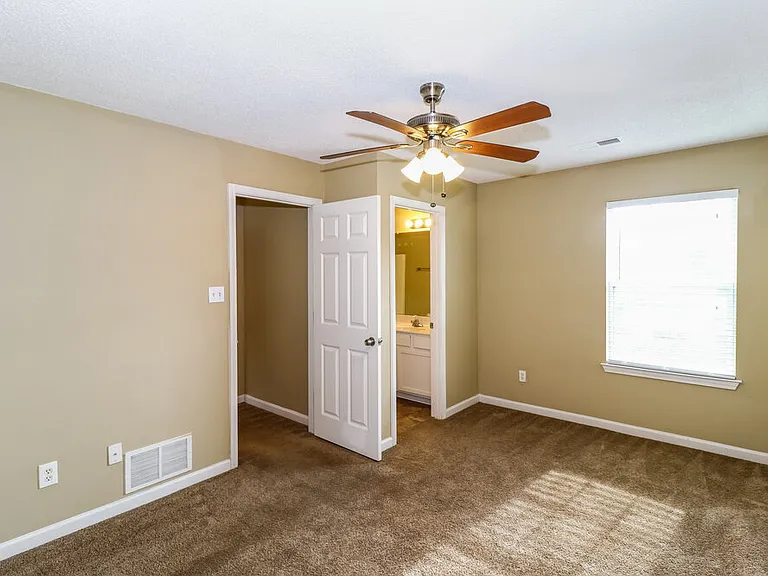 4551 Blue River Dr — Photo 14