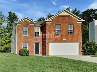 504 Hawthorn Ridge Dr, Gibsonville, NC 27377