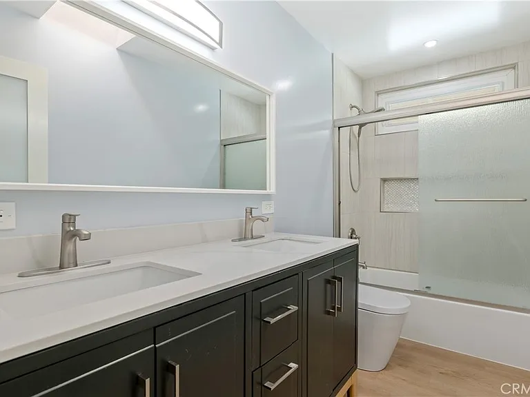 928 Seaside Ct — Photo 16
