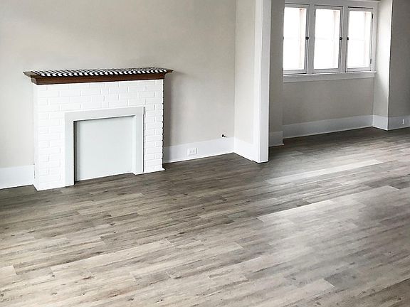 2nd image of 286 Crestwood Ave
