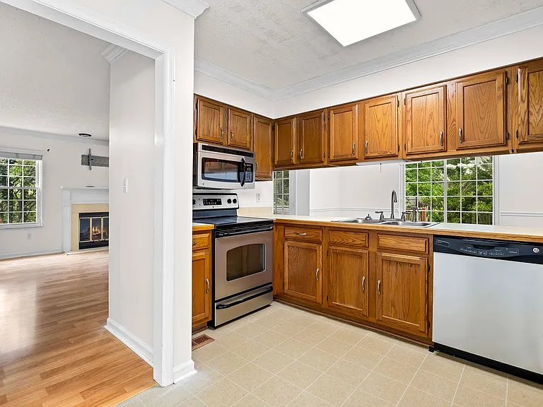 8807 Ryegate Dr — Photo 19