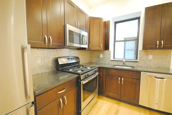 Rented by Bold New York | media 12