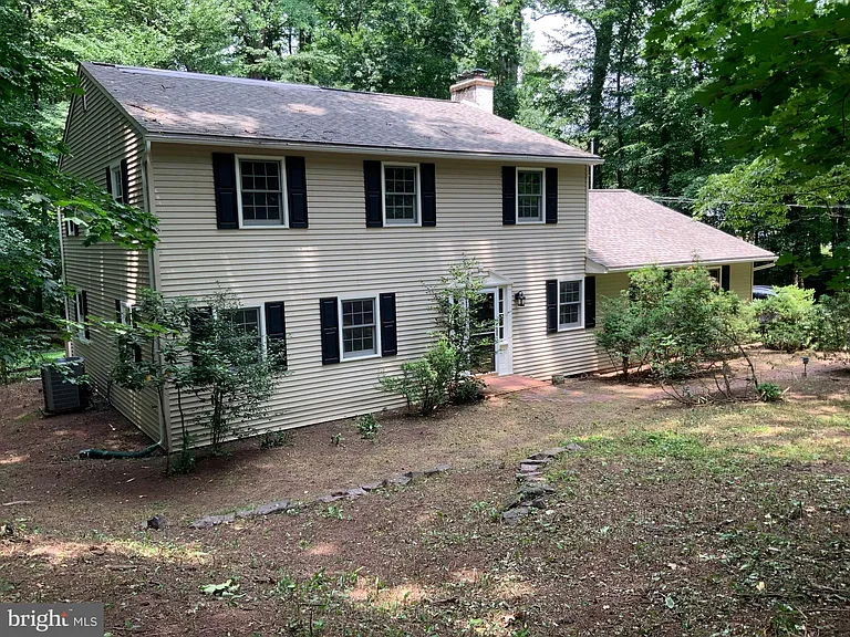 413 Fruit Farm Rd — Photo 1
