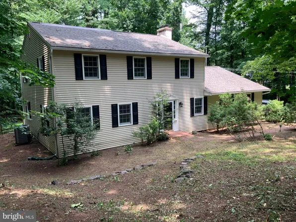 413 Fruit Farm Rd, Royersford, PA 19468