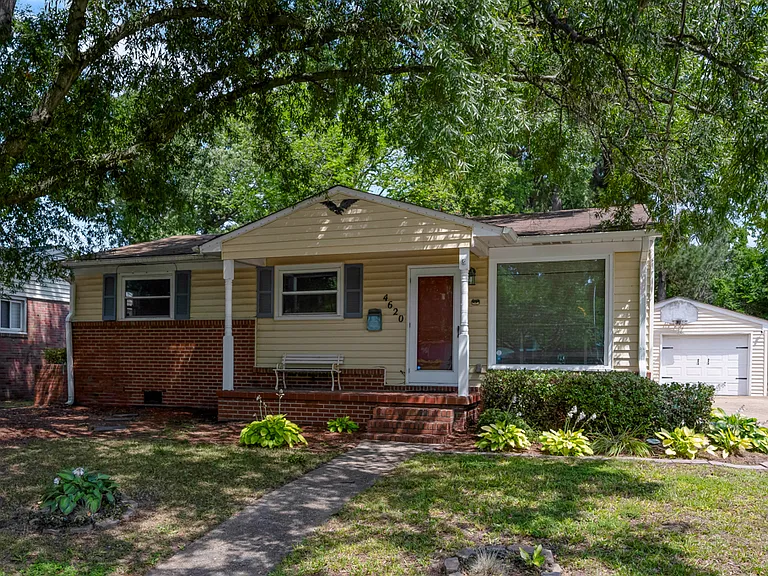 4620 Larkin St — Photo 25