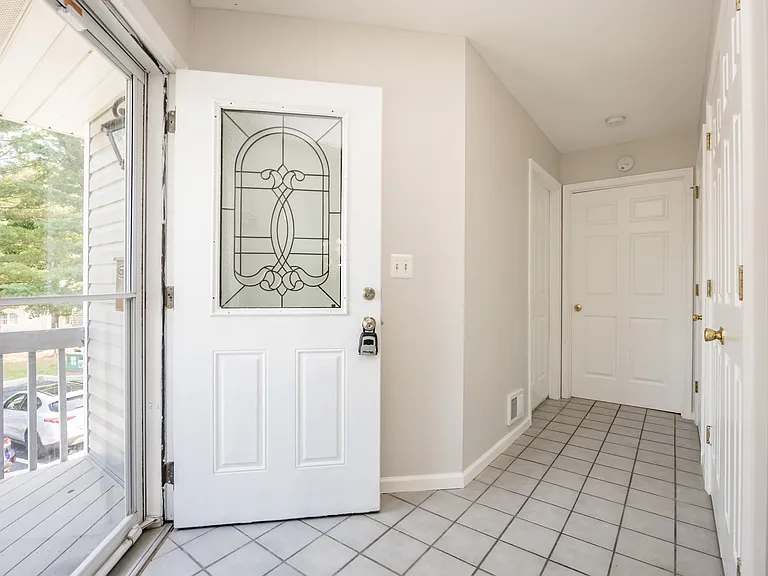 206 Fieldstream Dr — Photo 3
