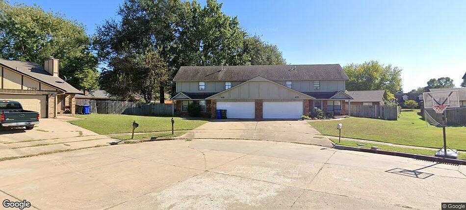 1st image of 403 W Yuma St