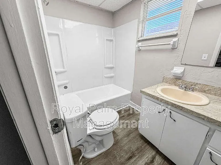 3744 Estelle Ave — Photo 22