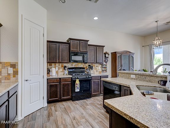 3rd image of 12984 E Toro St
