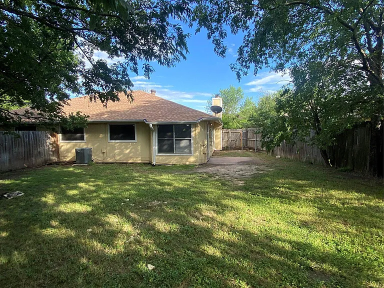 1508 No Mor Cv — Photo 35