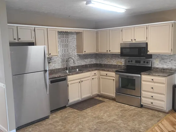 1526 Old Oak Ln, Morristown, TN 37814