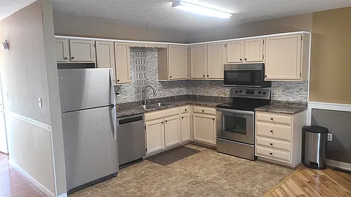 1526 Old Oak Ln Photo 1