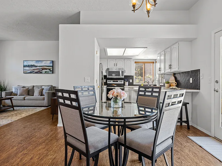 1528 E Falconrim Ct — Photo 6