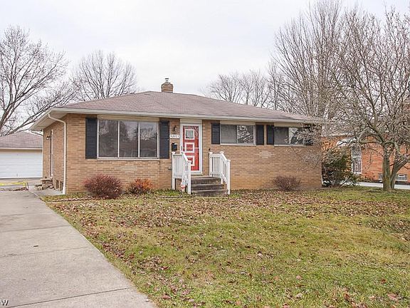 3rd image of 5893 Scarlet Oak Dr