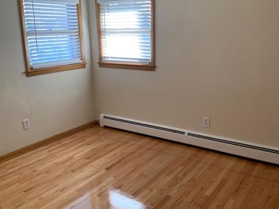 5th image of 3500 Oak Park Ave #2 E