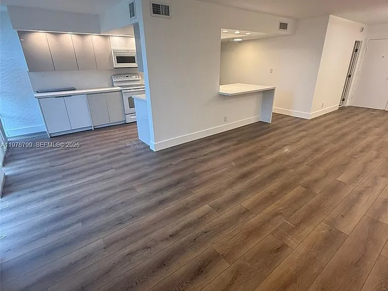851 Three Islands Blvd #209 — Photo 2