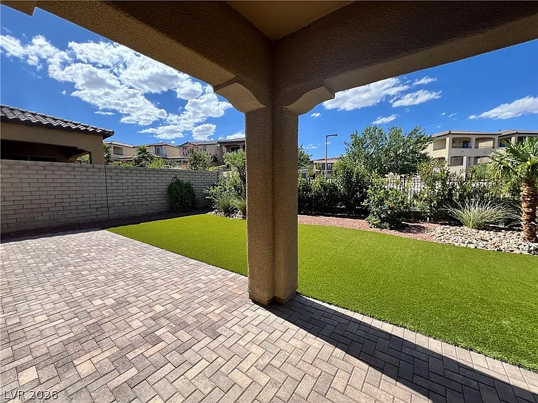 116 Colantonio Ct — Photo 16