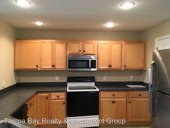 5th image of 2527 White Sand Ln