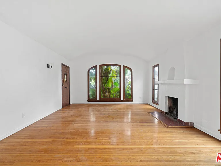 1150 Grant Ave — Photo 18