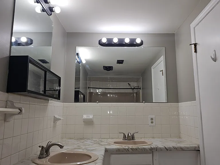 2894 Guilderland Ave #9 — Photo 5