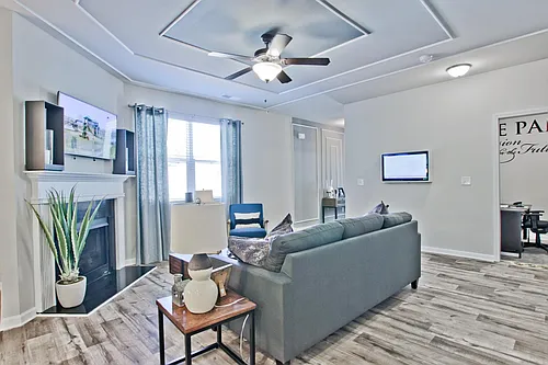 12 Laurel Dr E Photo 1