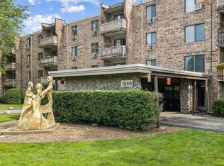 1840 N Delany Rd APT 115, Gurnee, IL 60031