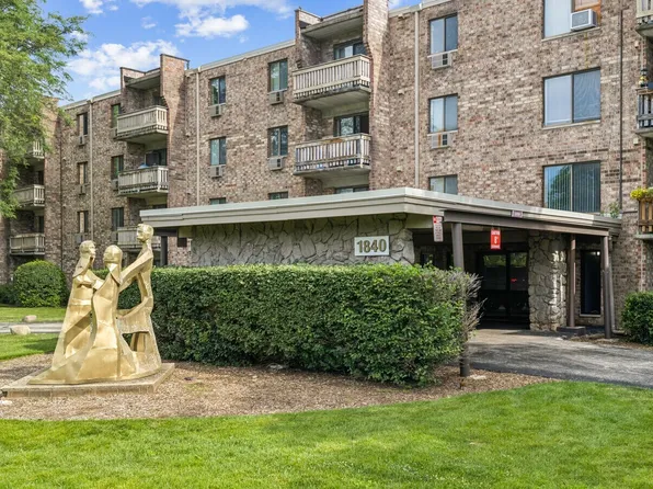 1840 N Delany Rd, Gurnee, IL