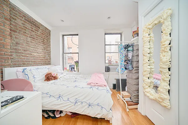 Rented by Living New York | media 9